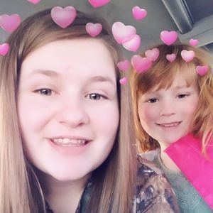 Meet your Posher, Desiree